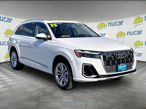 Carrara White 2025 Audi Q7 55 Premium Plus