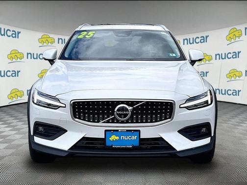White 2025 Volvo V60 Cross Country B5 Plus