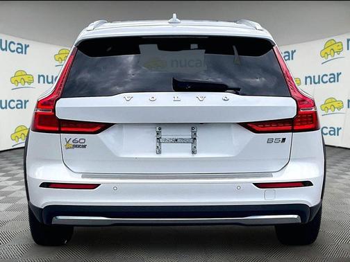 White 2025 Volvo V60 Cross Country B5 Plus