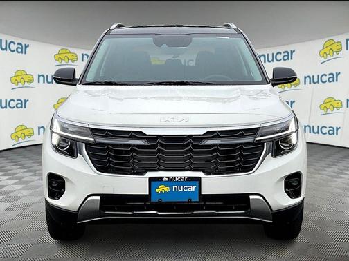 White 2026 Kia Seltos S