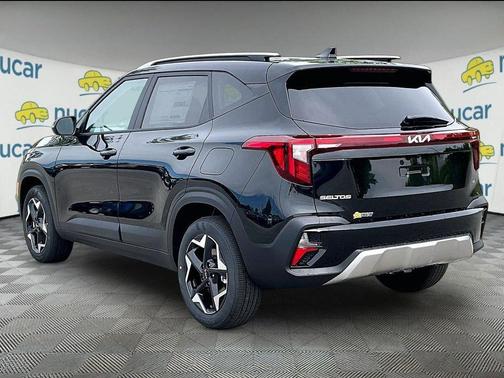 Black 2026 Kia Seltos S
