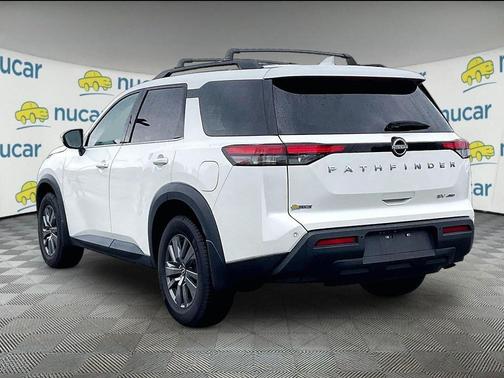 White 2023 Nissan Pathfinder SV
