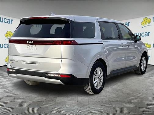 2022 Kia Carnival LXS