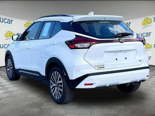 Fresh Powder 2024 Nissan Kicks SR
