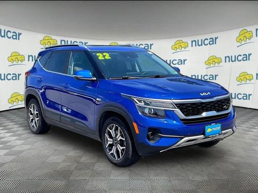 Blue 2022 Kia Seltos EX