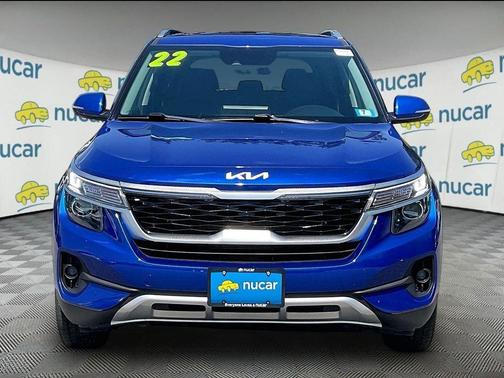 Blue 2022 Kia Seltos EX
