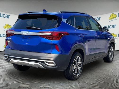 Blue 2022 Kia Seltos EX