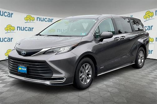 2021 Toyota Sienna XLE