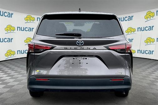 2021 Toyota Sienna XLE