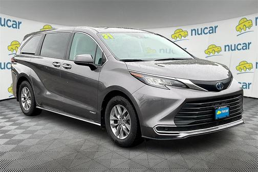 2021 Toyota Sienna XLE