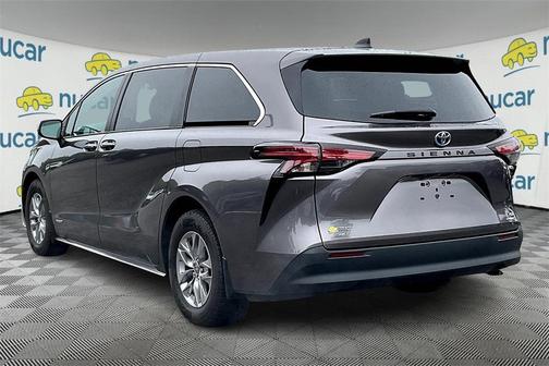2021 Toyota Sienna XLE