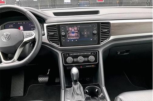 2022 Volkswagen Atlas 3.6L SE w/Technology