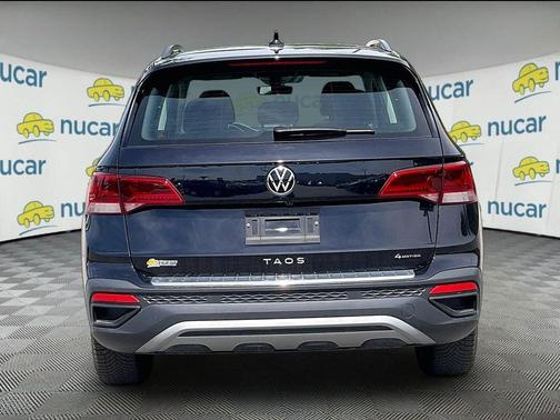Deep Black Pearl Effect 2024 Volkswagen Taos 1.5T S