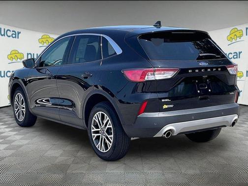 Black 2022 Ford Escape SEL