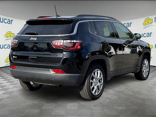 2022 Jeep Compass Latitude Lux