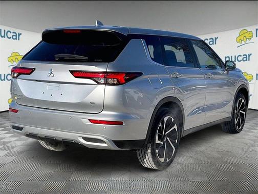 2022 Mitsubishi Outlander SE