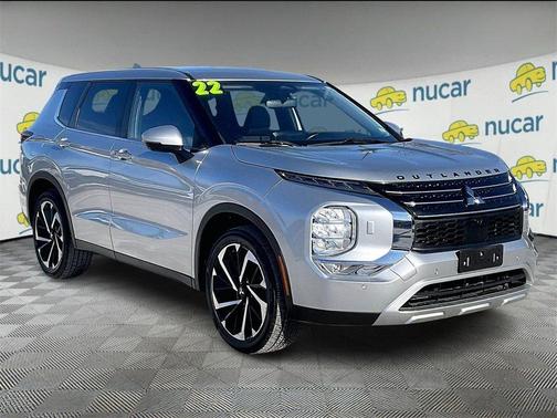 2022 Mitsubishi Outlander SE