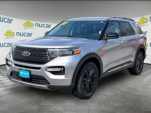 Silver 2023 Ford Explorer Limited