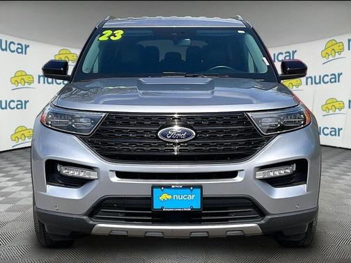 Silver 2023 Ford Explorer Limited
