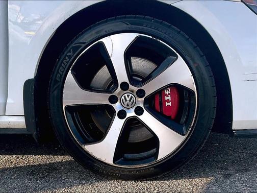 2017 Volkswagen Golf GTI SE 4-Door