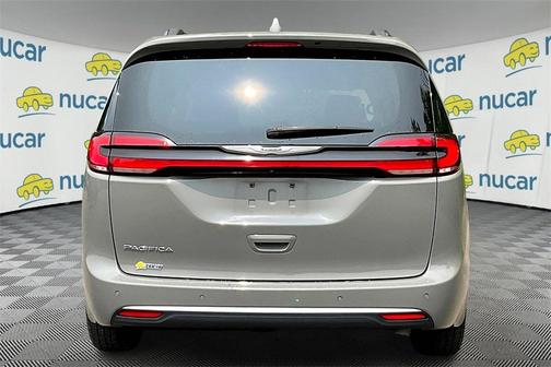 2022 Chrysler Pacifica Touring-L