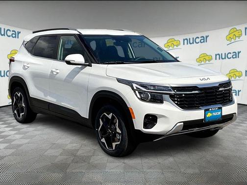 White 2026 Kia Seltos EX
