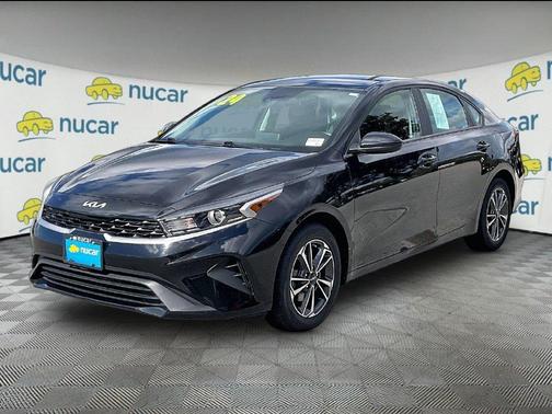 Black 2024 Kia Forte LXS
