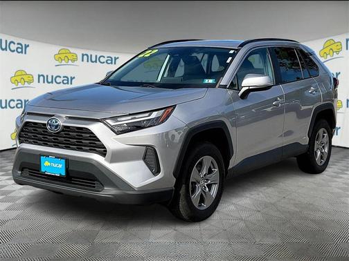 2022 Toyota RAV4 Hybrid XLE