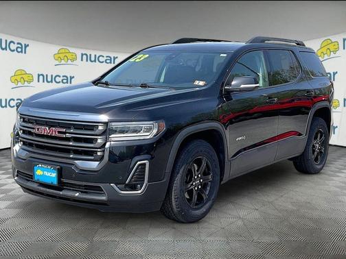 Black 2023 GMC Acadia AT4
