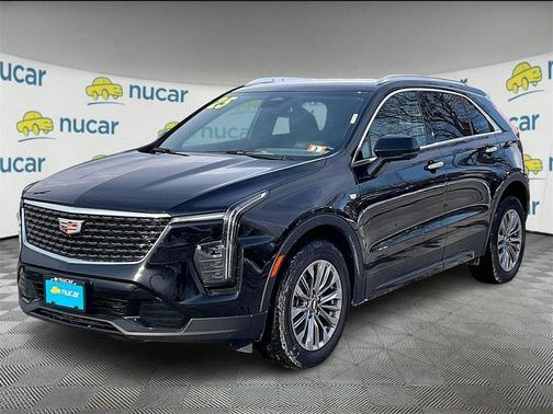2025 Cadillac XT4 Premium Luxury