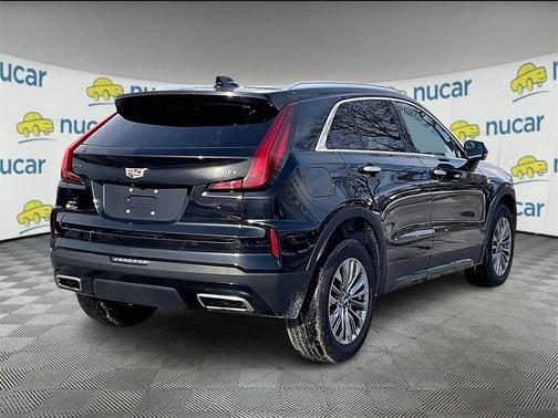 2025 Cadillac XT4 Premium Luxury