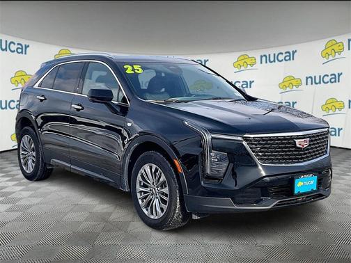 2025 Cadillac XT4 Premium Luxury