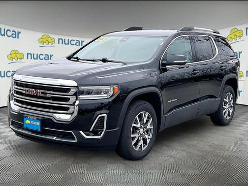 Black 2023 GMC Acadia SLT