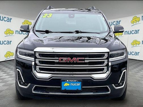 Black 2023 GMC Acadia SLT