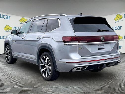 Silver Bird Metallic 2024 Volkswagen Atlas 2.0T SEL Premium R-Line