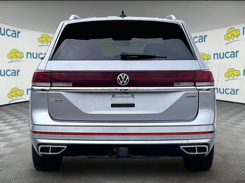 Silver Bird Metallic 2024 Volkswagen Atlas 2.0T SEL Premium R-Line