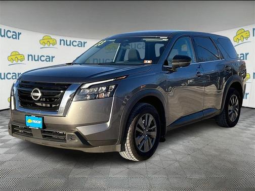 2023 Nissan Pathfinder S