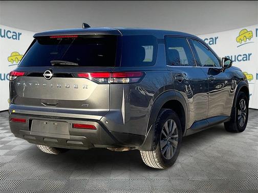 2023 Nissan Pathfinder S