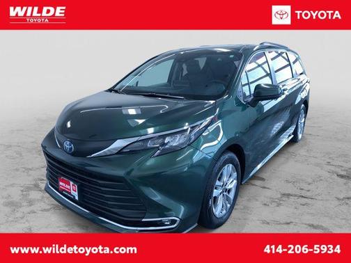 2024 Toyota Sienna XLE
