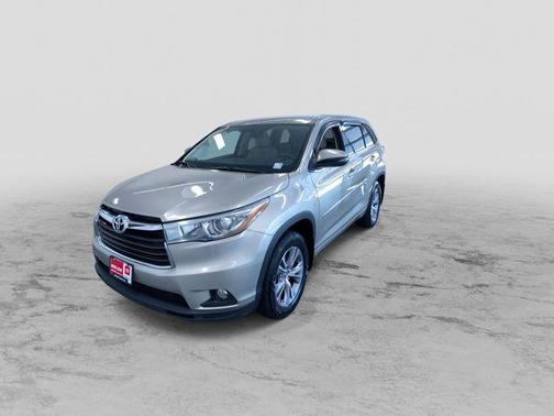 2016 Toyota Highlander LE Plus