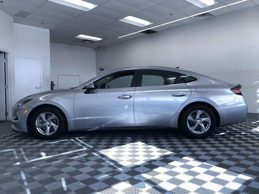 2021 Hyundai SONATA SE