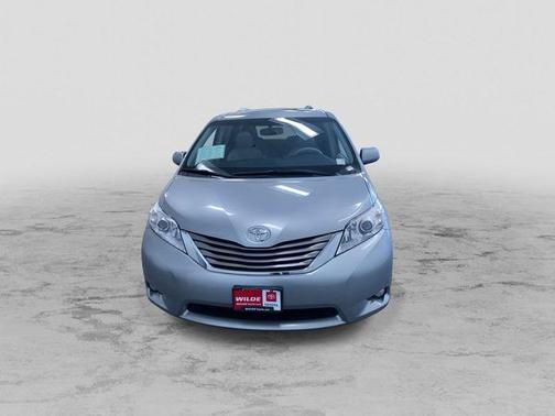 2011 Toyota Sienna XLE