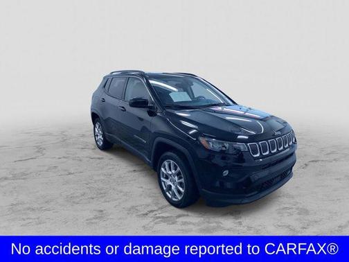 2022 Jeep Compass Latitude Lux