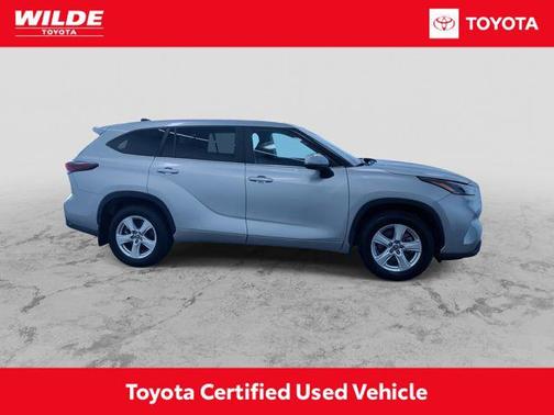 2024 Toyota Highlander LE I4