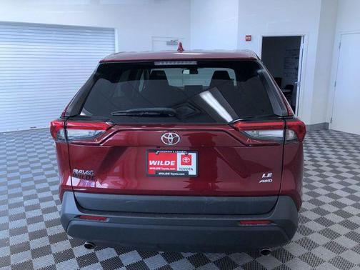2022 Toyota RAV4 LE