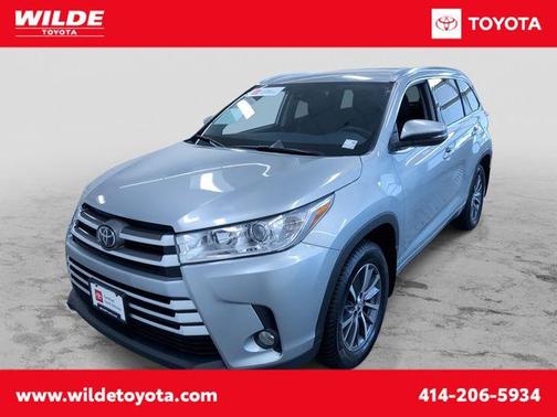 Celestial Silver Metallic 2018 Toyota Highlander XLE