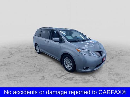 2016 Toyota Sienna XLE