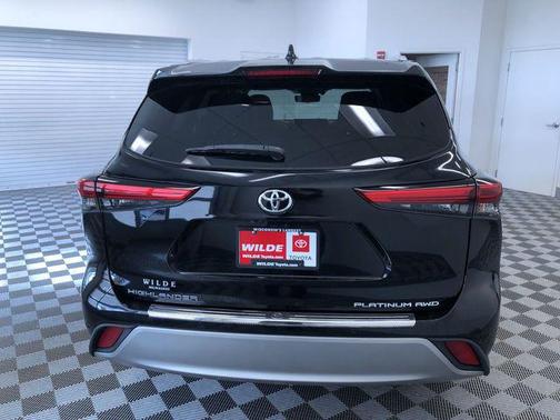 2020 Toyota Highlander Platinum