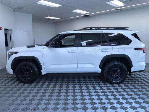 2025 Toyota Sequoia Base