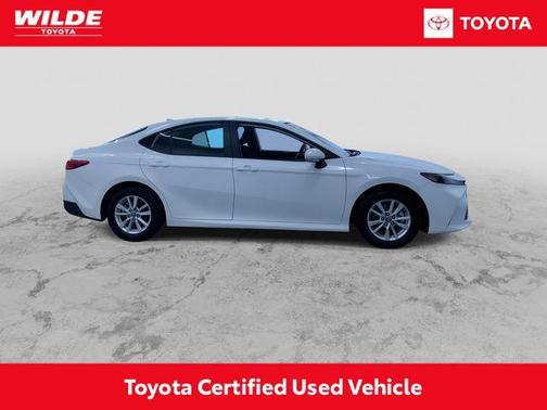 Ice 2026 Toyota Camry LE